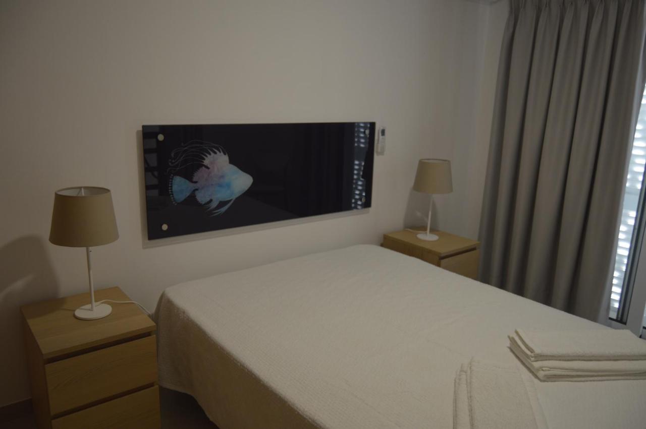Moradia Nova E Completa A 350 Mtrs. Vakantiehuis *