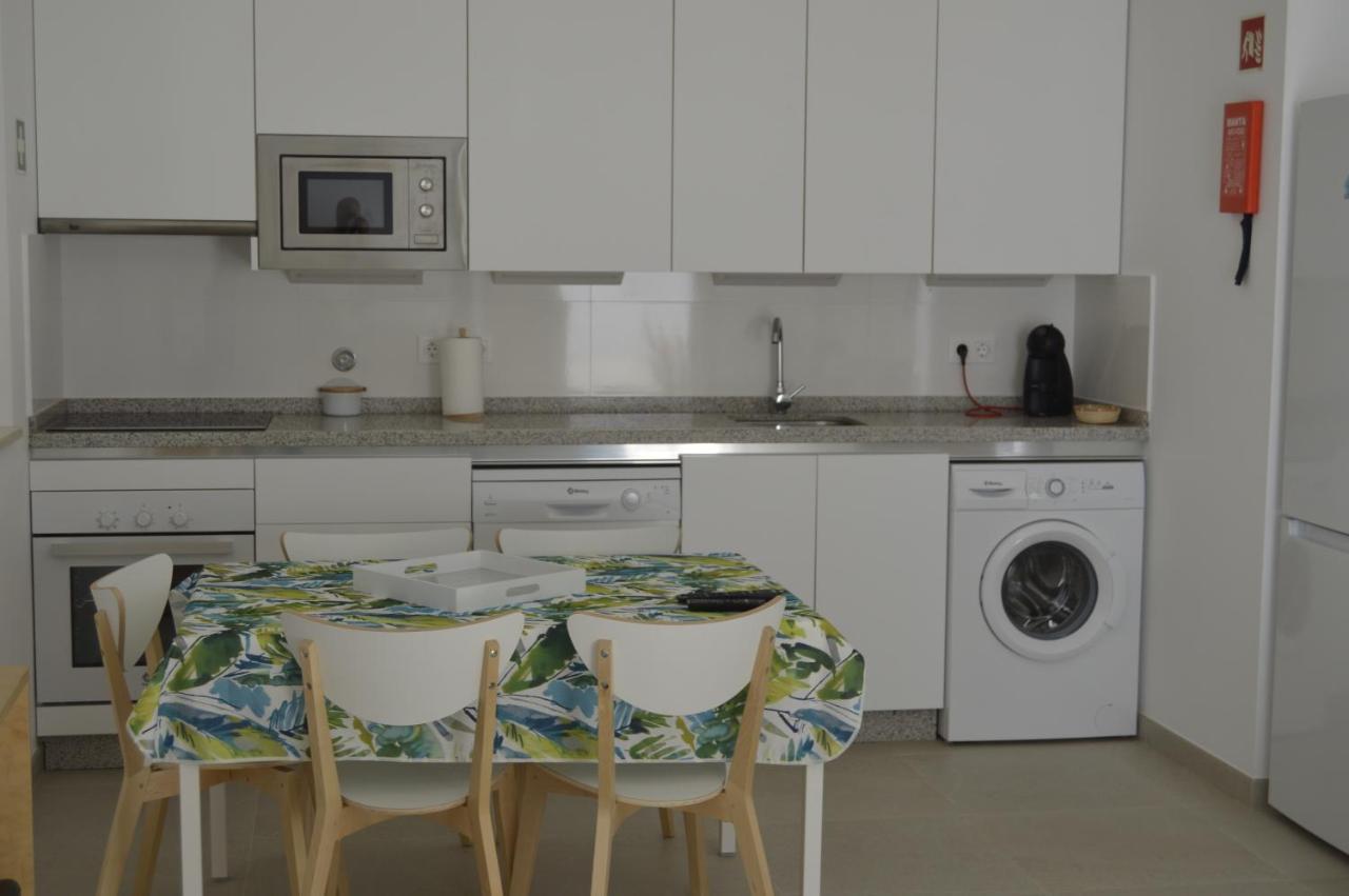 Moradia Nova E Completa A 350 Mtrs. Ferienhaus *
