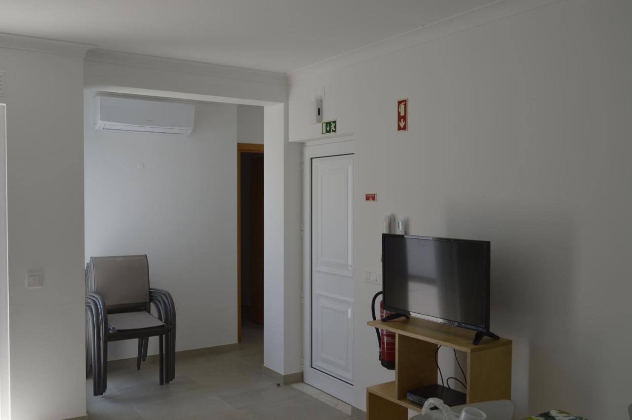 Moradia Nova E Completa A 350 Mtrs. Ferienhaus Vila Nova de Cacela